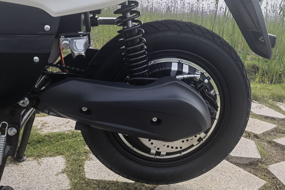 advantages and disadvantages of half-disc motors.png